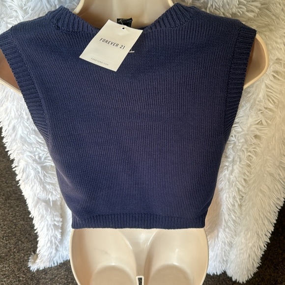 Brand New Forever21 Smiley Face Sweater Vest - Picture 3 of 3